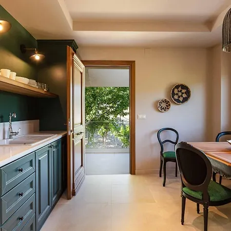 Mantilari Wine Estate 7 2 Private Pools 1 Heated Tennis Court Fitness Center Villa *